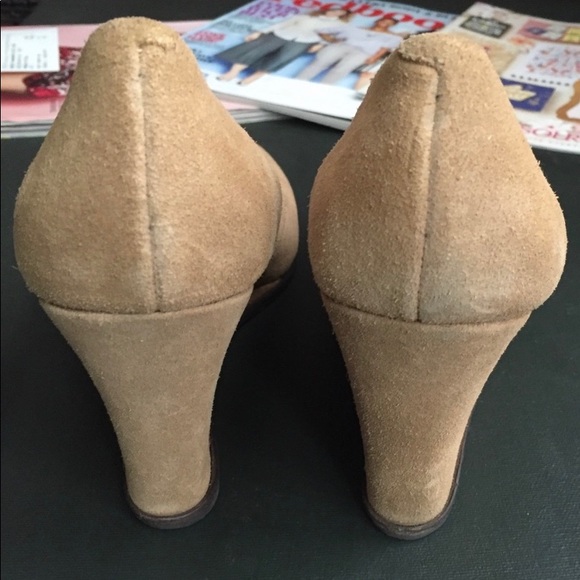 Kate Spade suede tan wedges - Picture 3 of 7